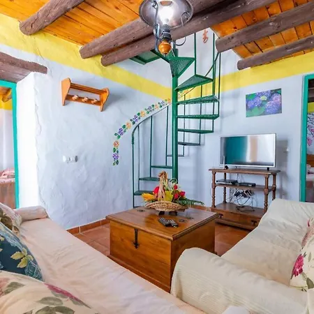 Feriehus Casa Rosa, Con Encanto Y Piscina Climatizada