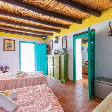 Feriehus Casa Rosa, Con Encanto Y Piscina Climatizada *